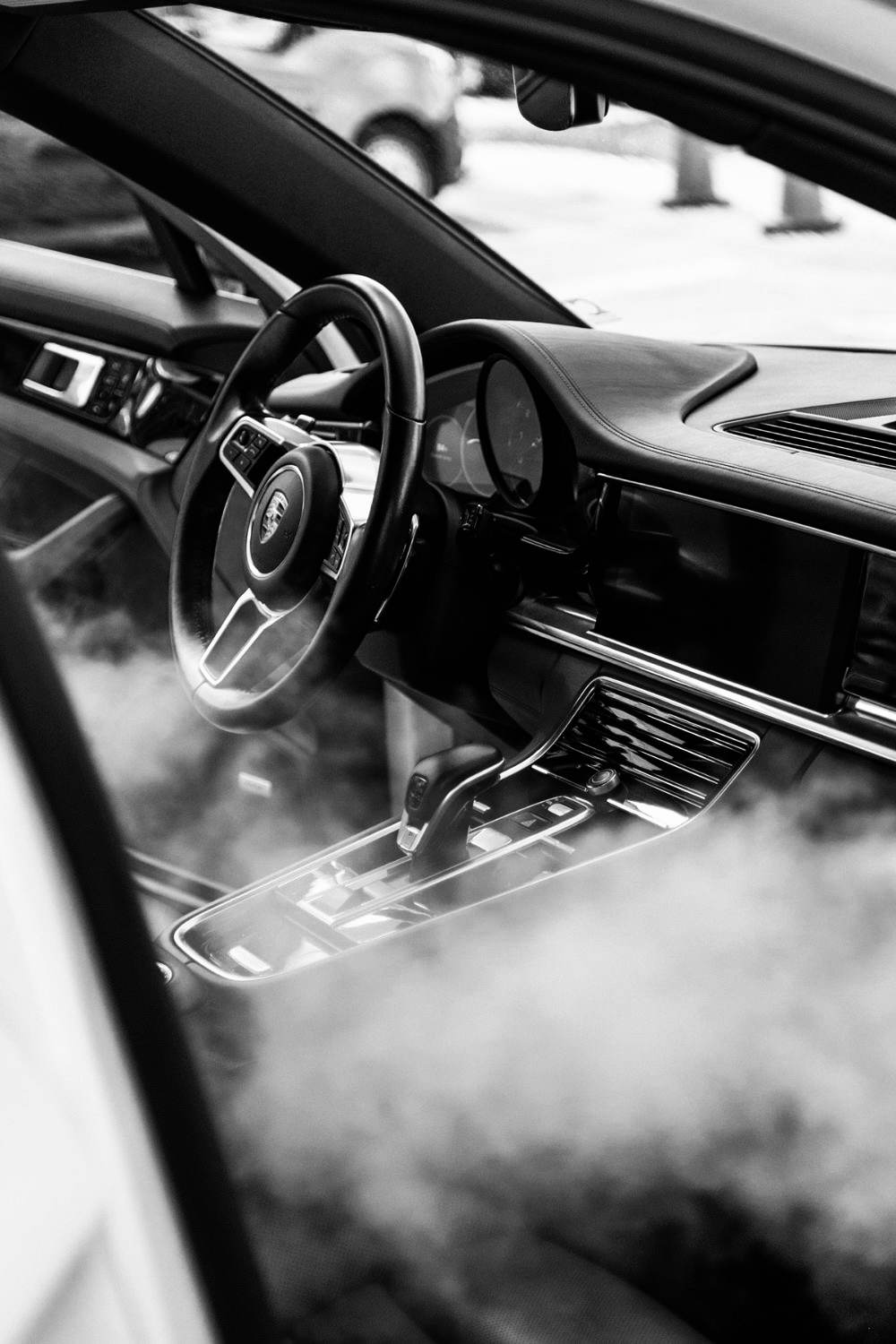 intérieur d'un véhicule avec de la vapeur